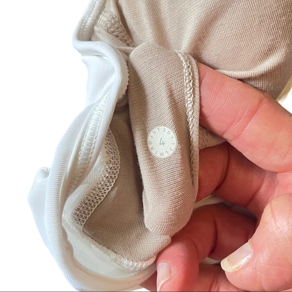 Lululemon Size 4 White Loose Fitting Yoga Activewear Tank Top - Picture 6 of 8